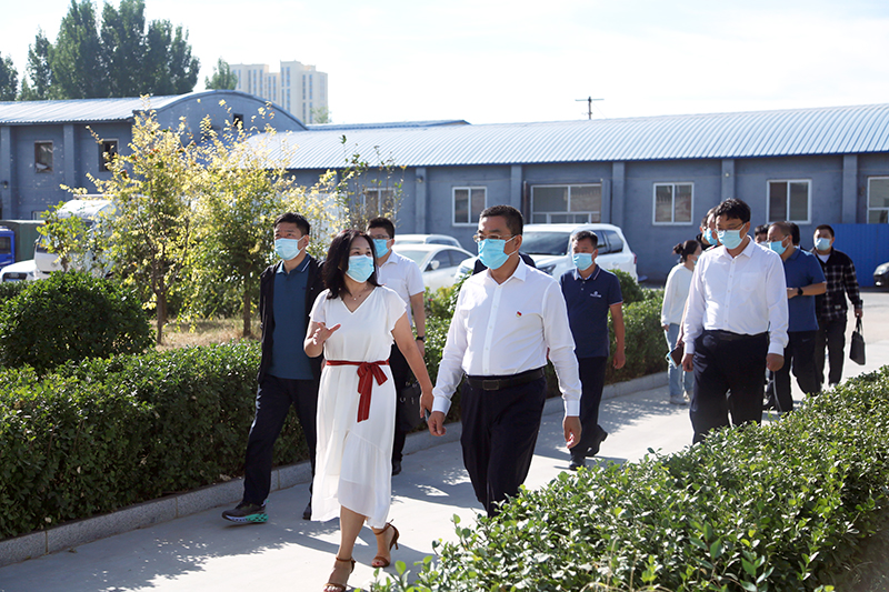县领导莅临米微新风工厂参观指导